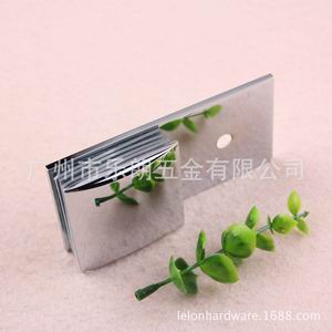 銅質(zhì)固定浴室?jiàn)A